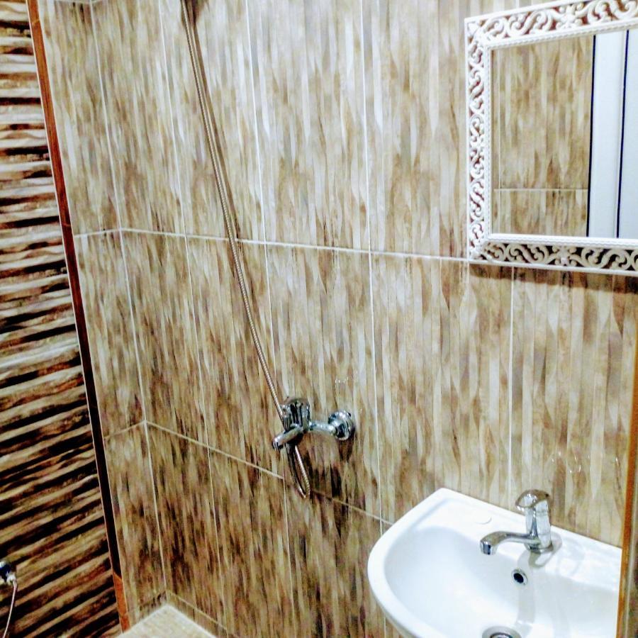 Rose & Water Guest House Pavel Banya Exterior photo