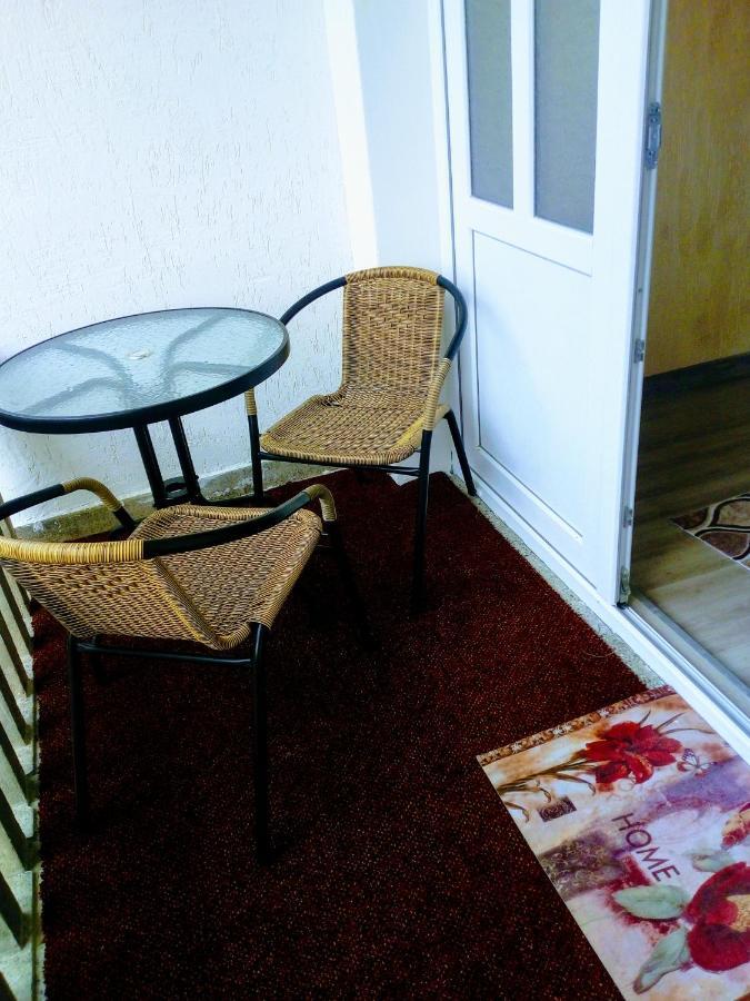 Rose & Water Guest House Pavel Banya Exterior photo